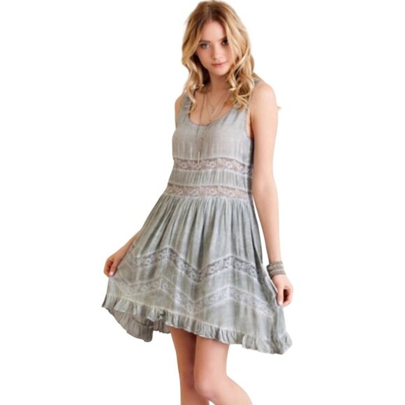 Boutique Dresses & Skirts - NWT Boutique Gray Tiered Ruffle Hem Voile & Lace Acid Wash Boho Mini Slip Dress
